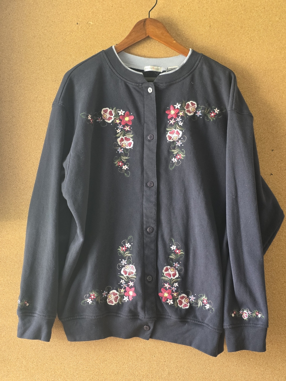 VTG Hastings & Smith Floral Embroidered Cardigan Sweatshirt Navy Blue 1X Granny
